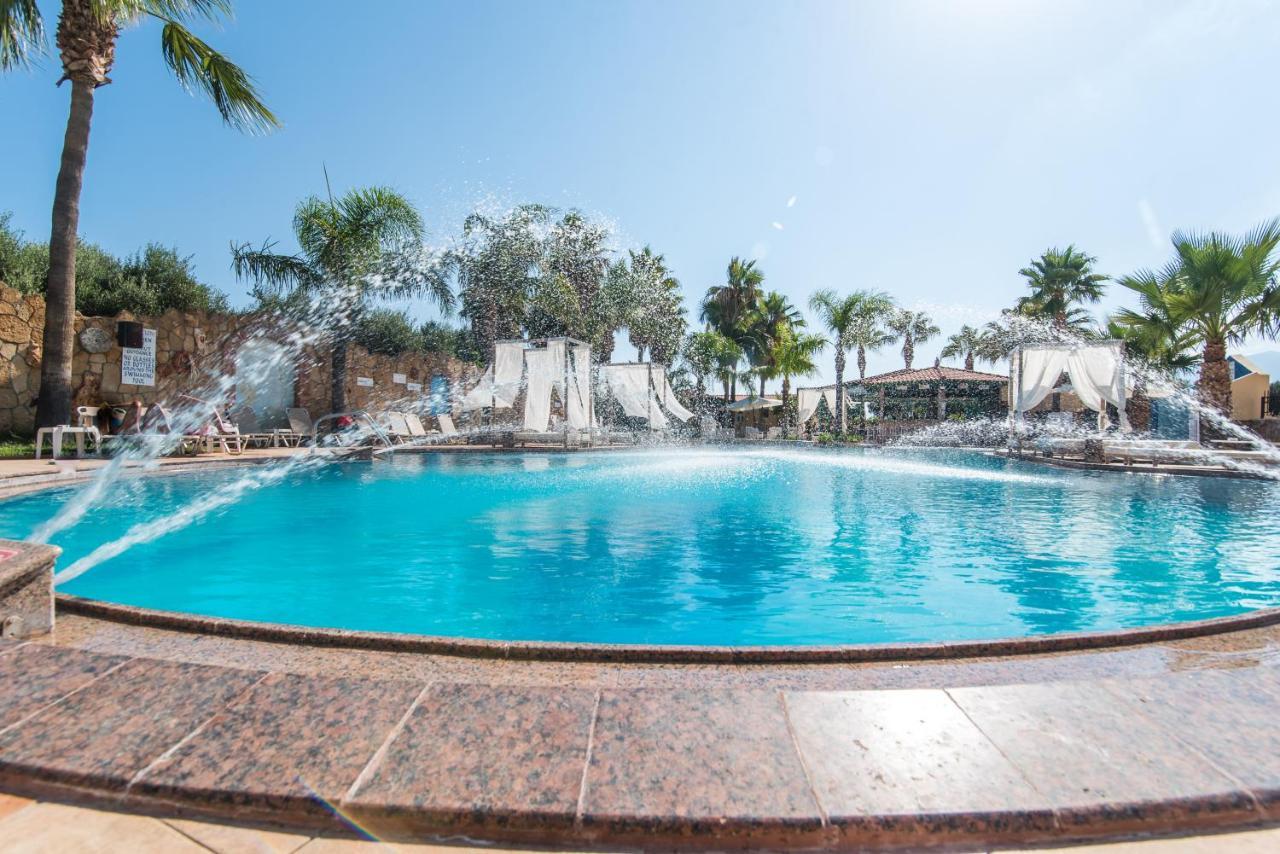 Oasis Hotel